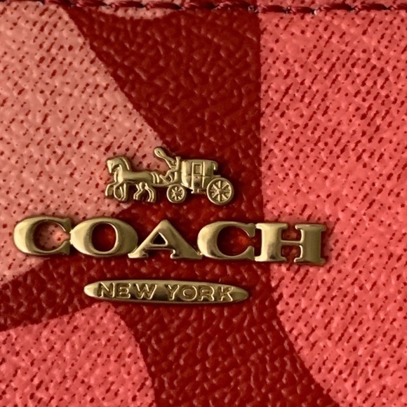 Coach Hearts Wallet - Picture 9 of 10